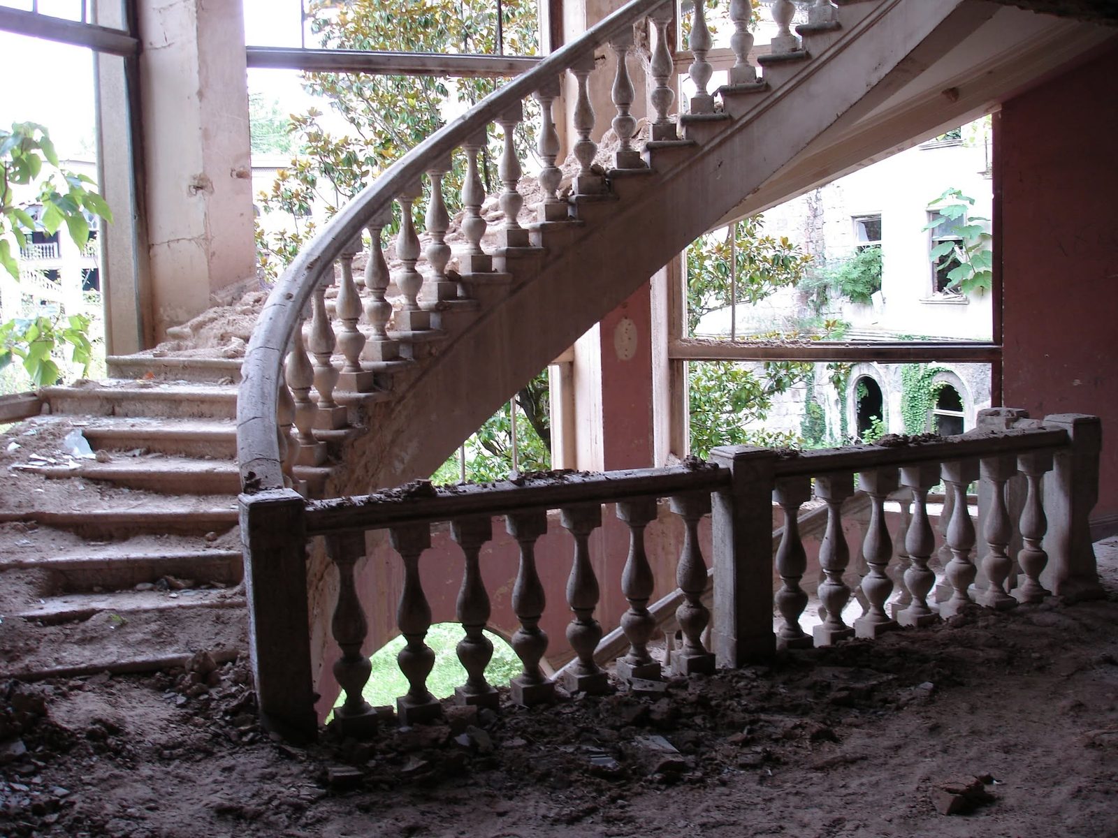A spiral staircase where the balusters still stand.
