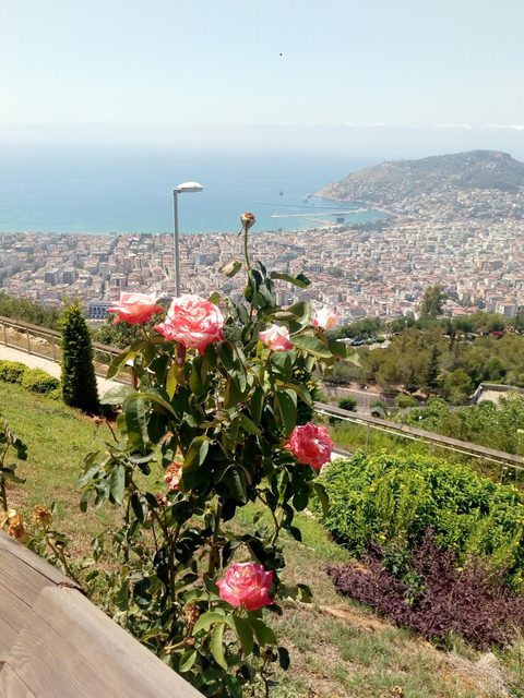 Alanya: a town above the sea